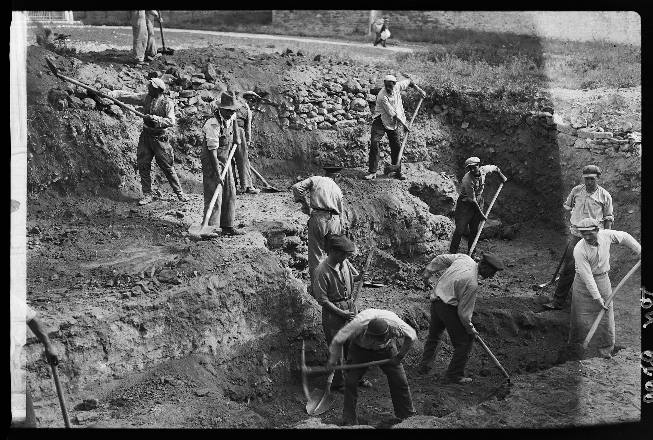 Chantier de fouilles archéologiques dans la vieille ville